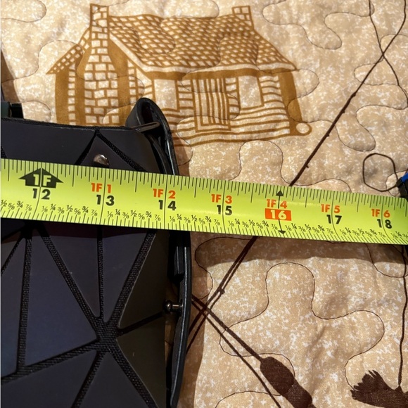 LOVEVOOK tote-style bag geometric lattice design. - Picture 12 of 16